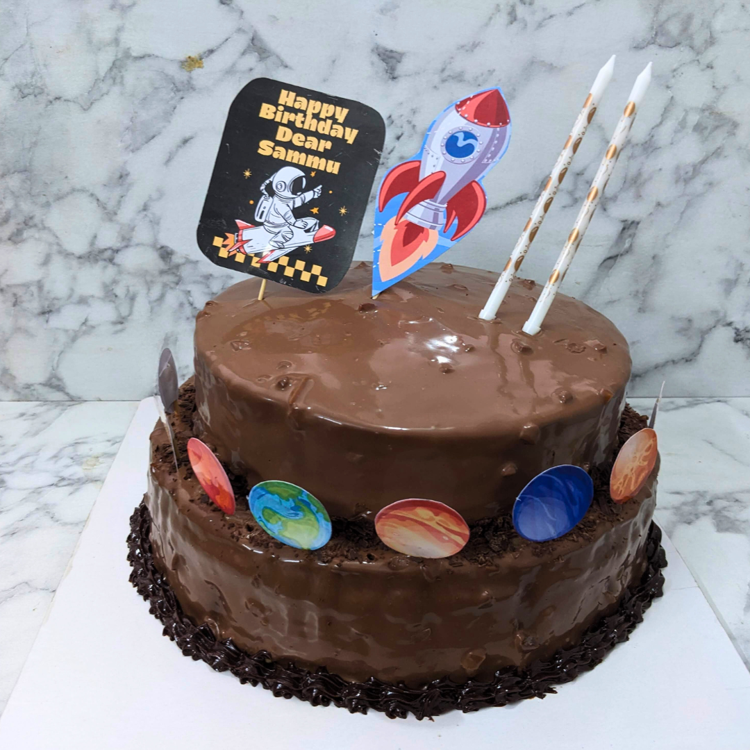 Theme Cakes: Space