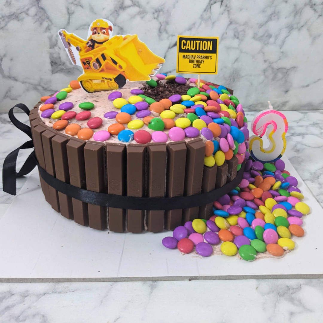 Theme Cakes: Gems and Kitkat