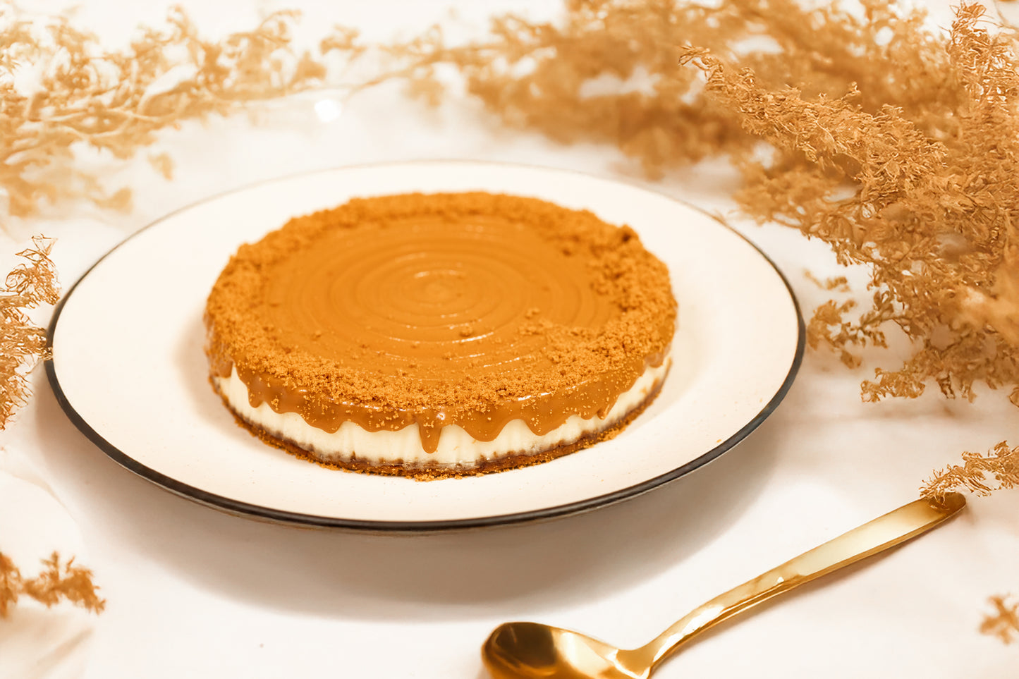 Lotus Biscoff Cheesecake - Crave in Caramel