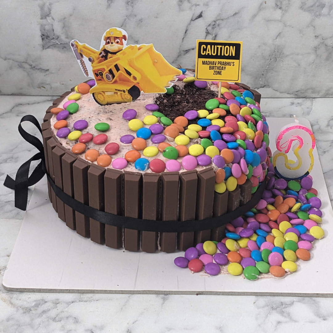 Theme Cakes: Gems and Kitkat