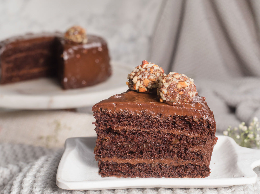 Chocolate Velvety Cake | Cakes Delivery Abu Dhabi, Dubai | Bloomsbury's  Online Cakes