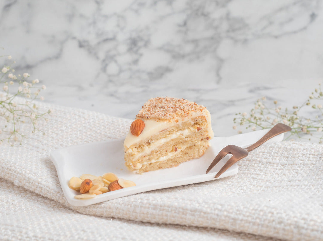 vanilla almond cake slice